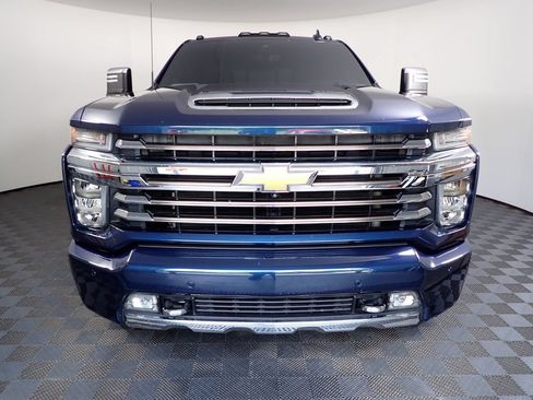 Used 2022 Chevrolet Silverado 2500 High Country w/ Z71 Off-Road Package AWD/4WD image 12