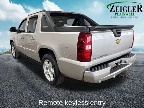 Used 2007 Chevrolet Avalanche LTZ w/ LTZ Preferred Equipment Group image 4