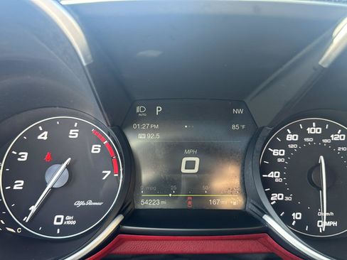 Used 2019 Alfa Romeo Giulia AWD w/ Cold Weather Package image 22