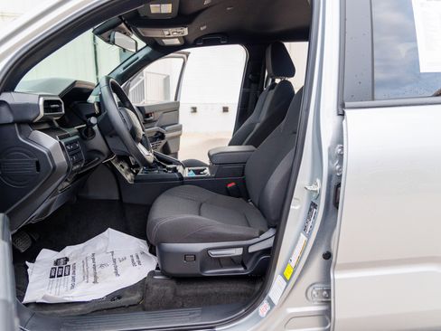 Used 2025 Toyota 4Runner Limited image 44