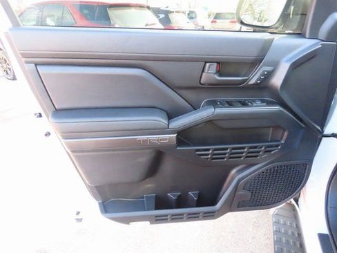 Used 2025 Toyota 4Runner TRD Off-Road Premium image 27