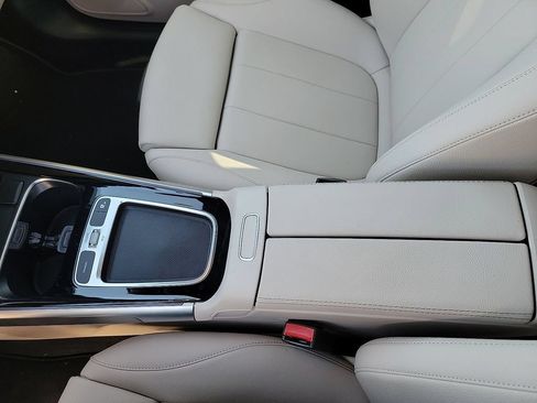 New 2025 Mercedes-Benz GLB 250 image 22