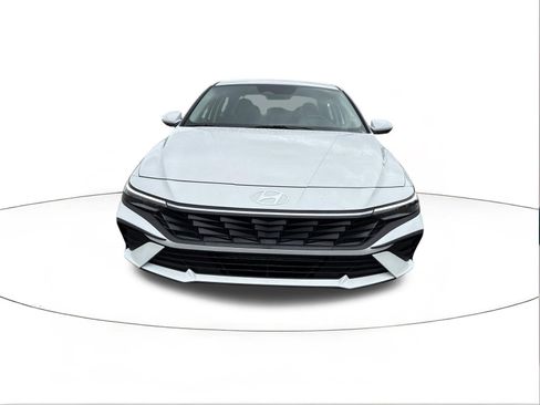 New 2026 Hyundai Elantra SE FWD image 8