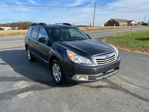 Used 2012 Subaru Outback 3.6R Premium image 4