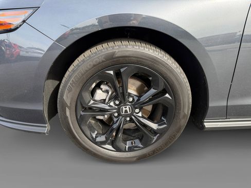 Used 2025 Honda Accord SE image 9