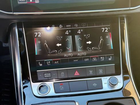 Used 2022 Audi Q8 Premium Plus image 33