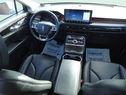 Used 2023 Lincoln Nautilus Reserve w/ Equipment Group 201A image 10