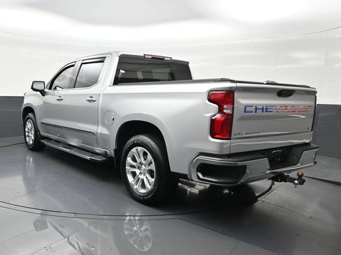 Used 2022 Chevrolet Silverado 1500 LTZ RWD image 3