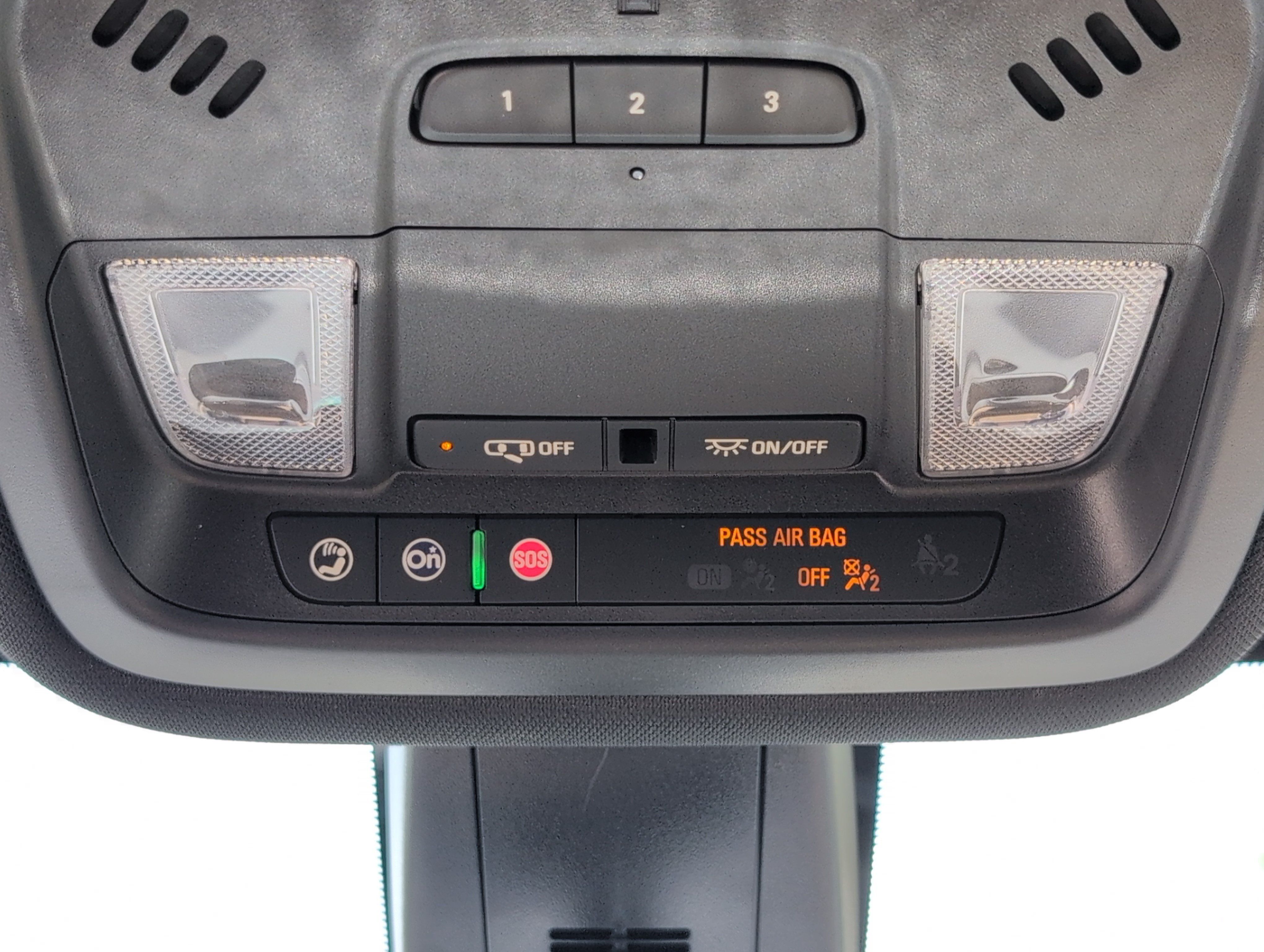 Used 2023 Chevrolet Traverse Premier FWD image 17