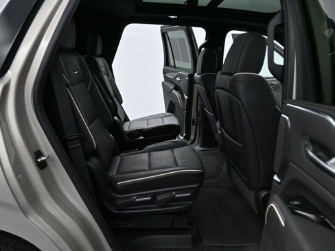 Certified 2024 Cadillac Escalade Premium Luxury image 40