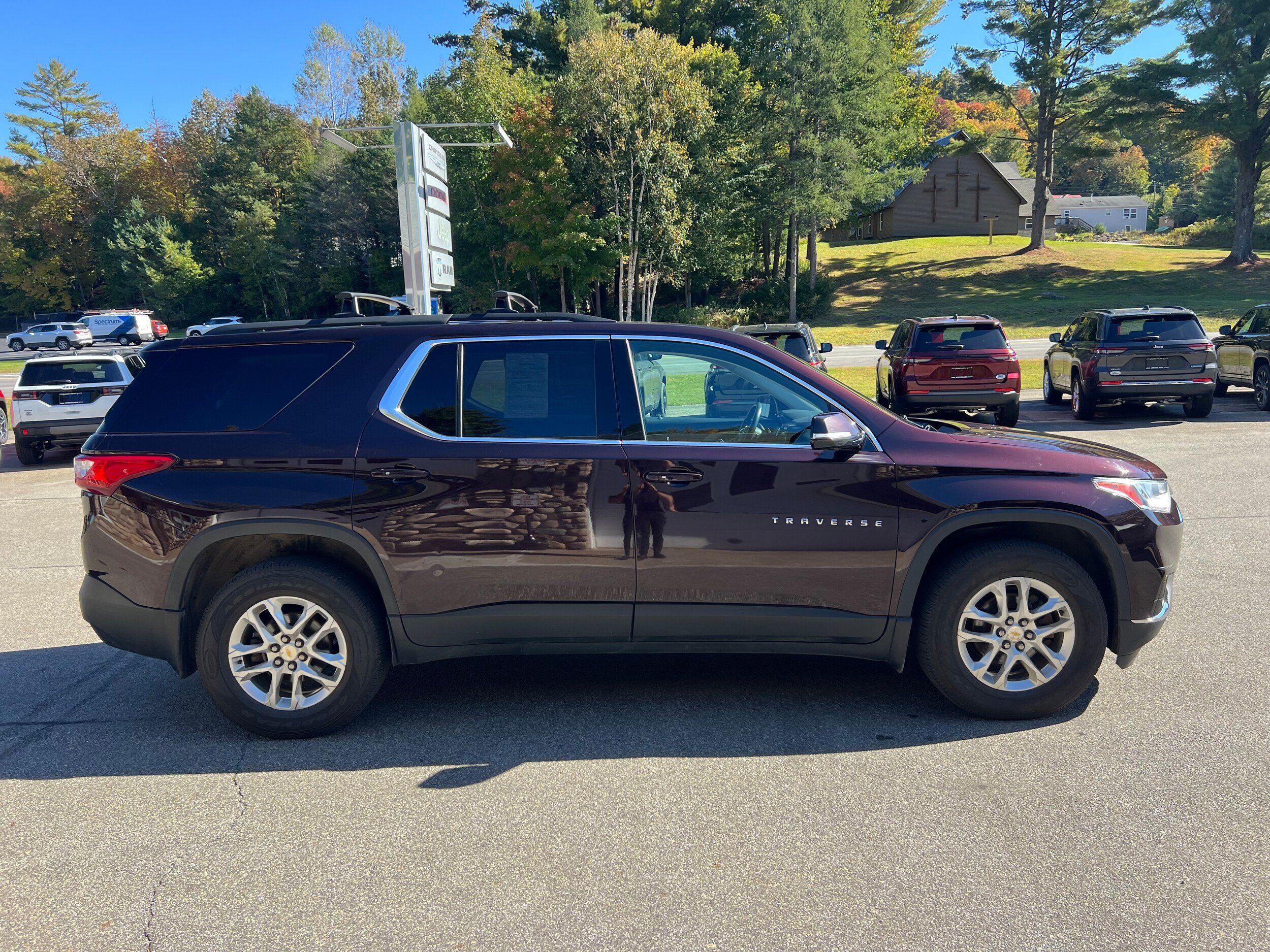 Used 2020 Chevrolet Traverse LT w/ LPO, Floor Liner Package AWD/4WD image 4