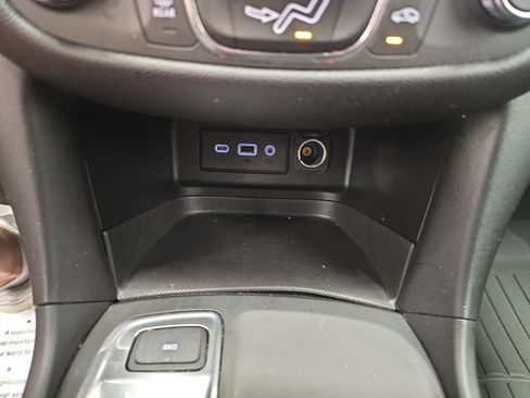 Used 2019 Chevrolet Equinox LT AWD/4WD image 24