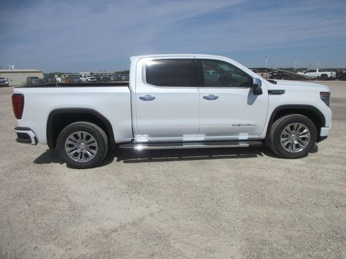 New 2026 GMC Sierra 1500 Denali AWD/4WD image 3