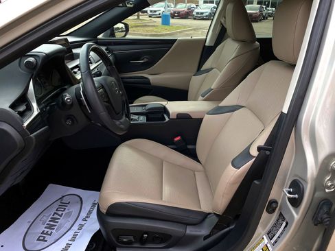 Used 2020 Lexus ES 350 w/ Premium Package image 10