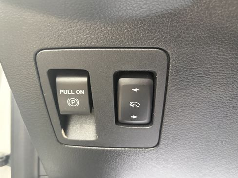 Used 2019 Ford F150 Lariat w/ FX4 Off-Road Package AWD/4WD image 20