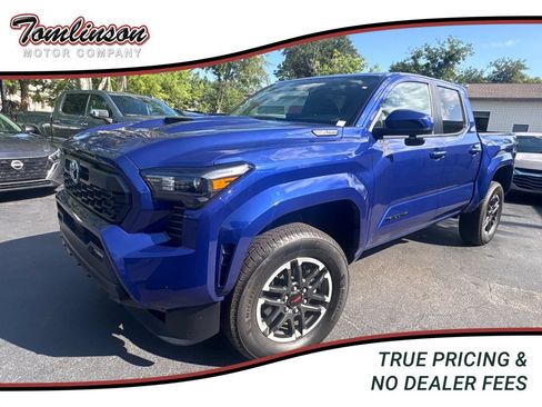 Used 2025 Toyota Tacoma TRD Sport AWD/4WD image 1