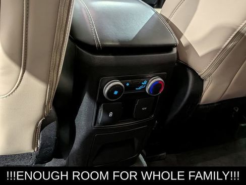 Used 2022 Ford Explorer XLT w/ Equipment Group 202A image 17