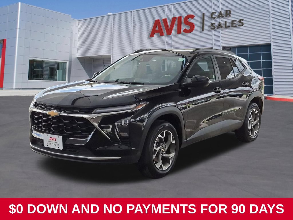 Used 2026 Chevrolet Trax LT FWD image 1