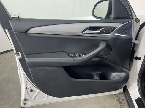 Used 2023 BMW X3 xDrive30i w/ Convenience Package w/ZPA image 17