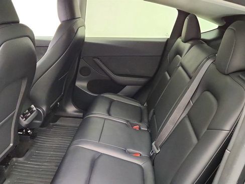 Used 2024 Tesla Model Y Long Range AWD/4WD image 26