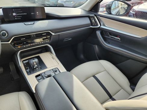 Certified 2024 MAZDA CX-90 Plug-In Hybrid w/ Premium Pkg image 15