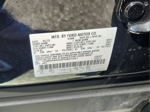 Used 2023 Ford Explorer XLT AWD/4WD image 24