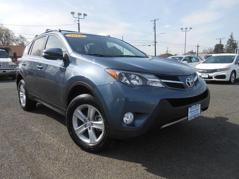 Used 2014 Toyota RAV4 XLE AWD/4WD image 1