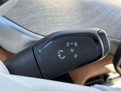 Used 2025 Volkswagen ID. Buzz 1st Edition image 20