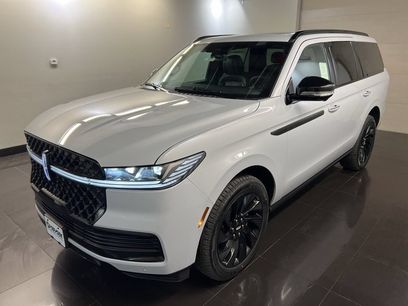 New 2026 Lincoln Navigator Reserve w/ Jet Appearance Package