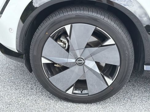 Certified 2023 Nissan Ariya AWD/4WD image 31