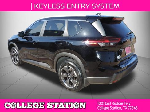 Used 2024 Nissan Rogue SV w/ SV Premium Package FWD image 6