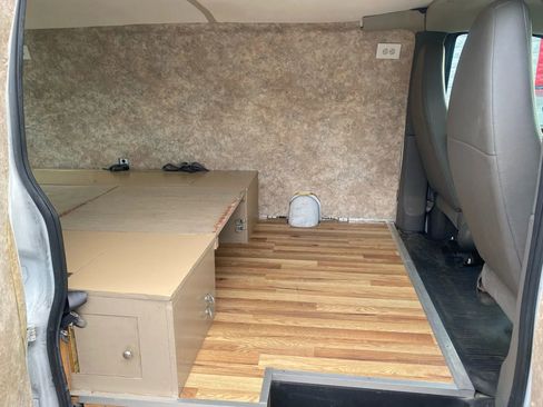 Used 2014 Chevrolet Express 1500 image 23