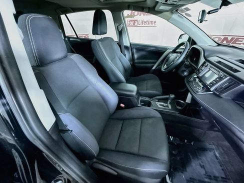 Used 2016 Toyota RAV4 XLE w/ Protection Package AWD/4WD image 30
