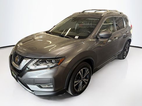 Used 2017 Nissan Rogue SL w/ SL Premium Package AWD/4WD image 3