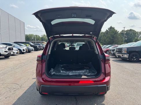Certified 2026 Nissan Rogue SV AWD/4WD image 8