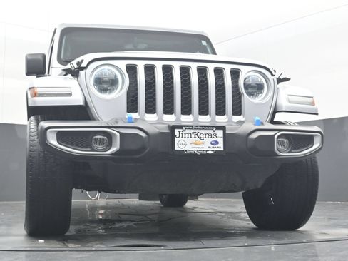 Used 2023 Jeep Wrangler Unlimited Sahara w/ Cold Weather Group AWD/4WD image 24