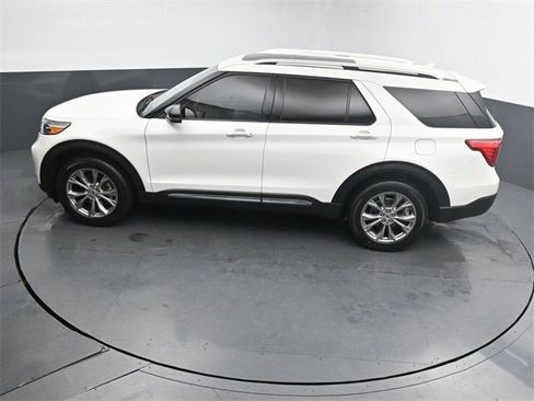 Used 2022 Ford Explorer Limited w/ Equipment Group 301A image 19