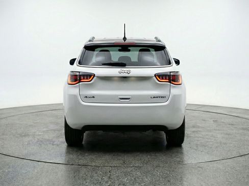 Used 2025 Jeep Compass Limited AWD/4WD image 7