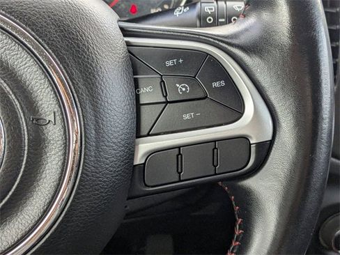 Used 2020 Jeep Compass Trailhawk image 30