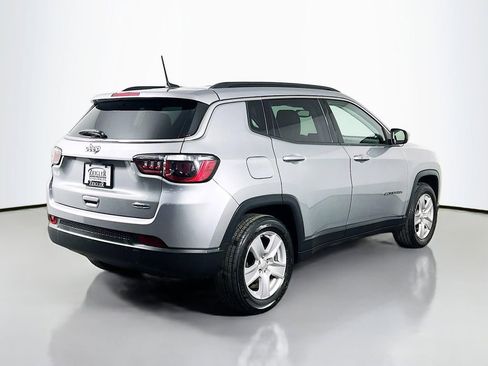 Used 2022 Jeep Compass Latitude w/ Convenience Group FWD image 5