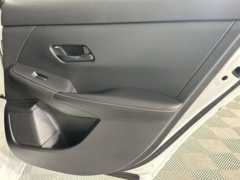 Certified 2025 Nissan Sentra SV FWD image 32