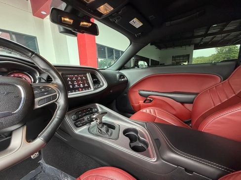 Used 2019 Dodge Challenger SRT Hellcat w/ Laguna Leather Package RWD image 32