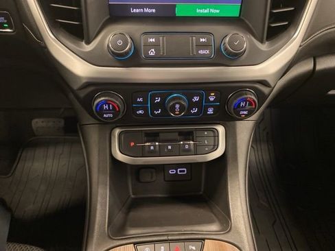 Used 2023 GMC Acadia SLE w/ Driver Convenience Package AWD/4WD image 13