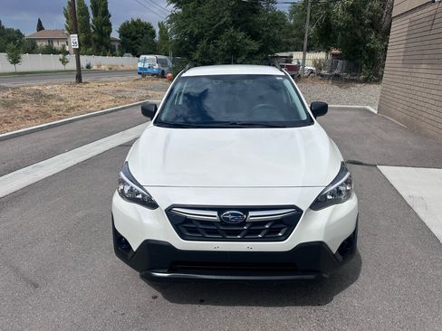 Used 2023 Subaru Crosstrek 2.0i image 2
