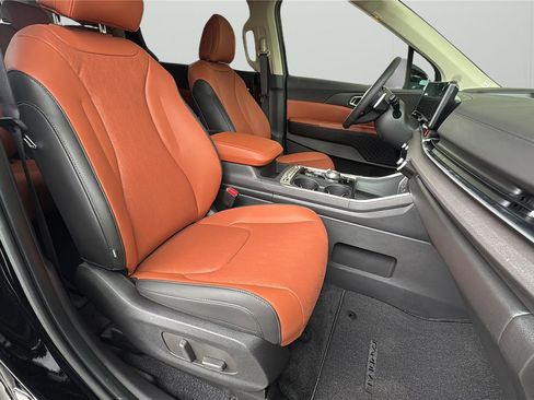 New 2026 Kia Carnival SX FWD image 17