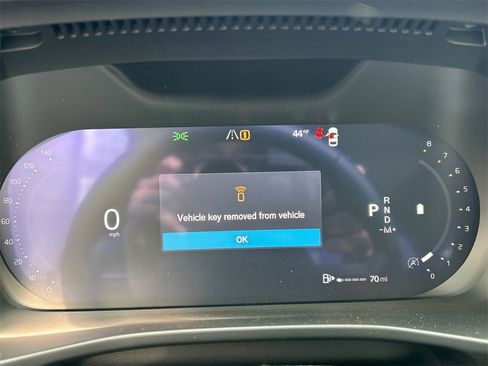 New 2026 Volvo XC40 B5 Core w/ Protection Package Premier image 15