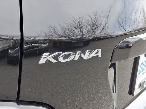 Used 2022 Hyundai Kona Limited image 31
