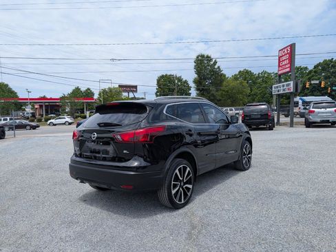 Used 2018 Nissan Rogue Sport SL w/ SL Premium Package FWD image 7
