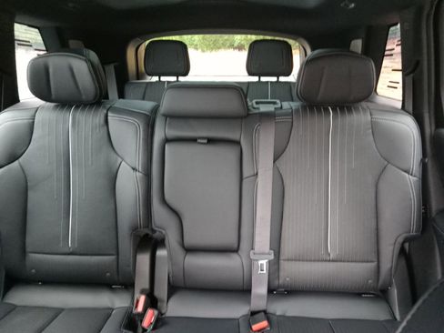 New 2026 Cadillac Vistiq Luxury image 24