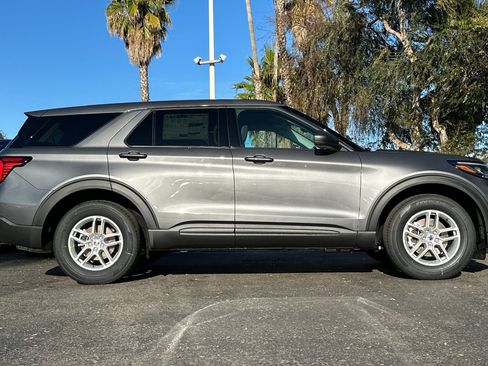New 2026 Ford Explorer Active image 4